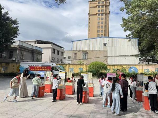 “科技大篷車，點燃科學夢”——長樂區鶴上鎮中心小學相約福州科技館共探科學秘境