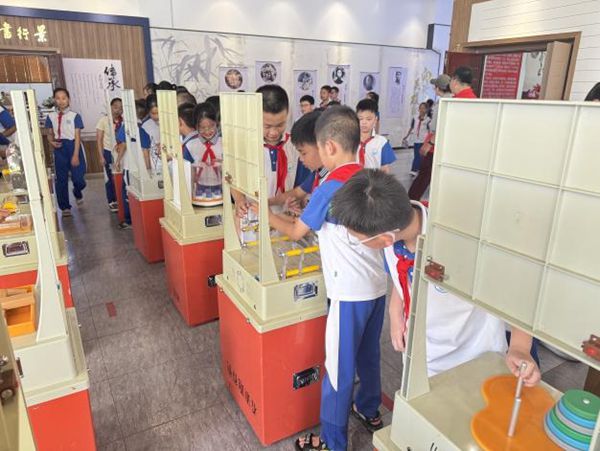 “流動的科學課堂，別樣的成長體驗”——永泰縣實驗小學相約奇妙科學之旅