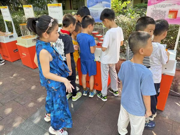 “科學巴士進校園，探索奇妙科學課”——福建開放大學附屬中學相約奇妙科學之旅