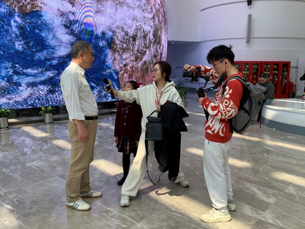 福州科技館與福建少兒頻道共同舉辦科普小記者實踐活動