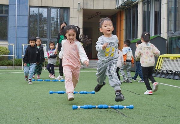 福州科技館眼健康分館開展第二屆倉山區兒童青少年近視防控趣味運動會