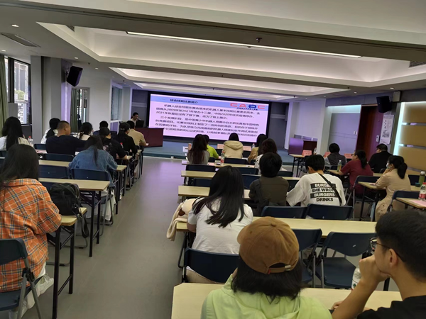 福州科技館舉辦第十九屆福州市青少年機(jī)器人競(jìng)賽指導(dǎo)教師培訓(xùn)班