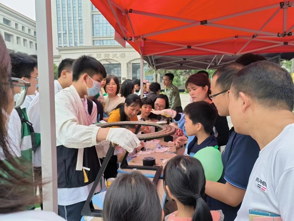 “遇見科學 預見未來”中國科學院福建物構所舉辦第十九屆公眾科學日活動