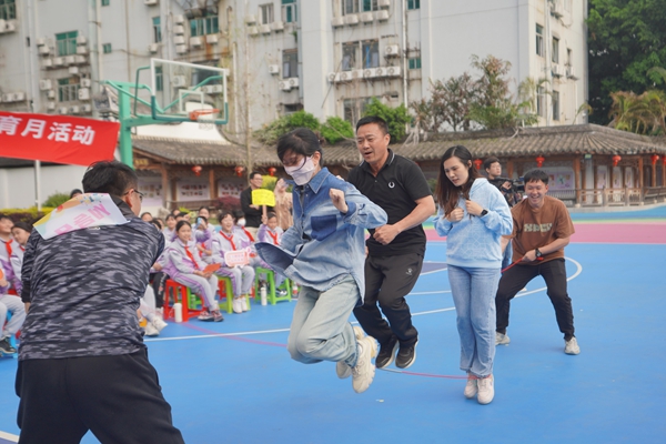 “目”浴陽光 預(yù)防近視——這場趣味運動會快樂又護眼