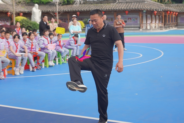 “目”浴陽光 預(yù)防近視——這場趣味運動會快樂又護眼