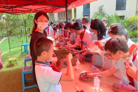 “喜迎二十大 科普向未來”——2022年福州市全國科普日活動暨福州科技館科普場館“1+N”志愿服務行動啟動