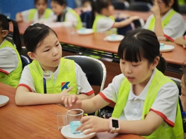 “筑夢未來”大型科普活動暨福州科技館“玩轉科學?手工作坊”第三期活動舉辦