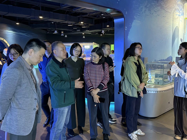 嘉興市科技館調研福州科技館